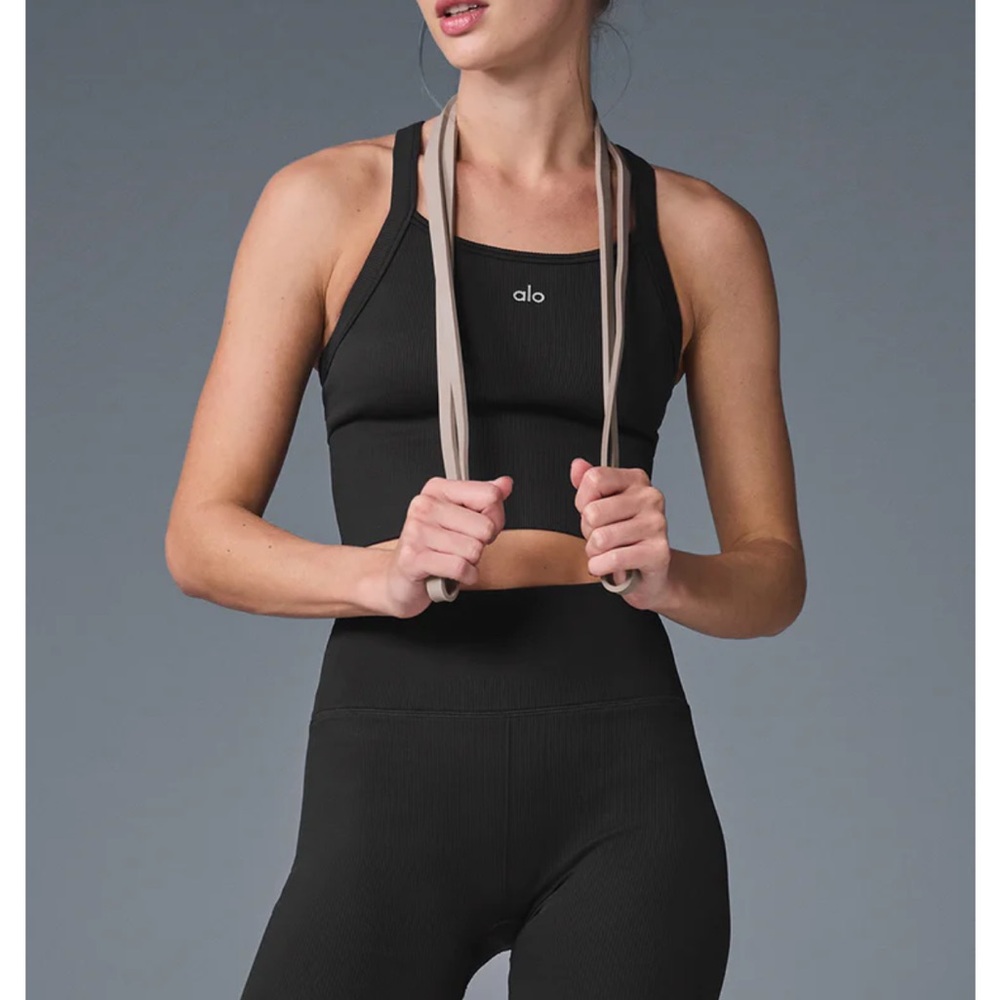 ALO Yoga Seamless Ribbed Favorite bra Black Sports Bra Racerback Design